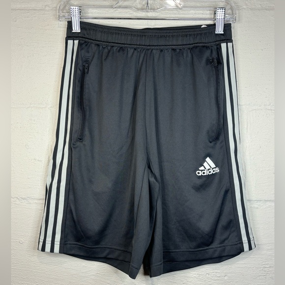 Adidas Men’s Grey And White 3 Stripe Athletic Aeroready Basketball Shorts - Picture 1 of 8